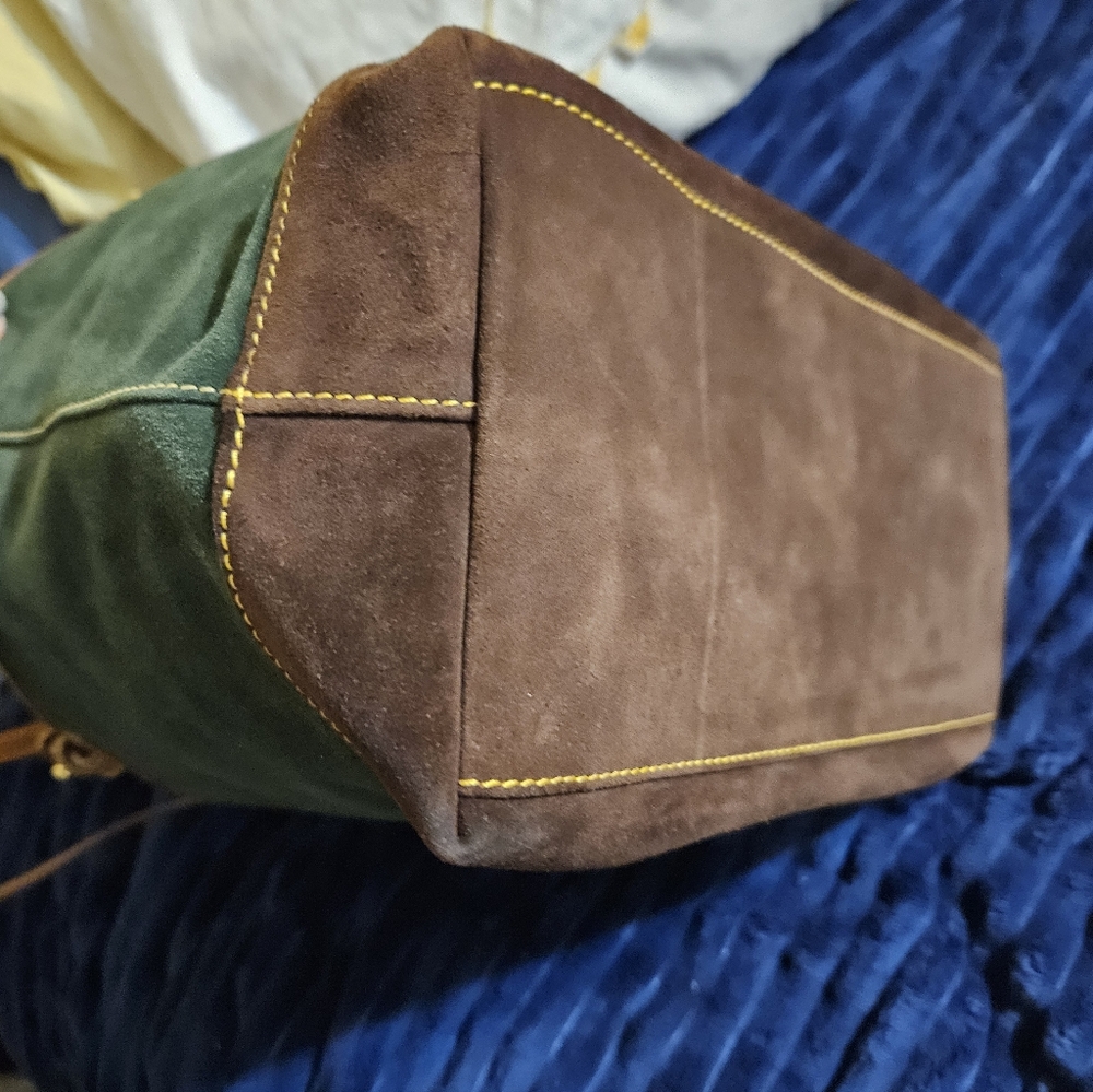Green and Brown Dooney & Bourke Fir Medium Lee Tote Bag - Picture 4 of 10